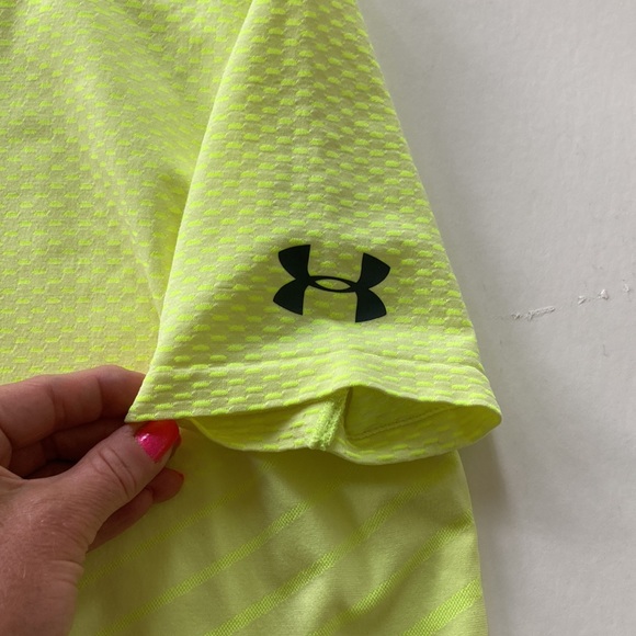 Boys Under Armour Short Sleeve Tee in Neon Yellow - Picture 3 of 6